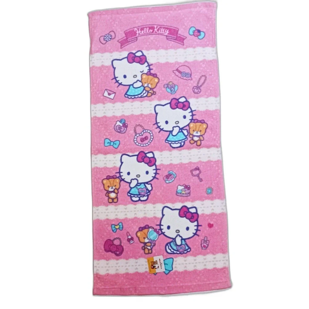 Hello Kitty face towel